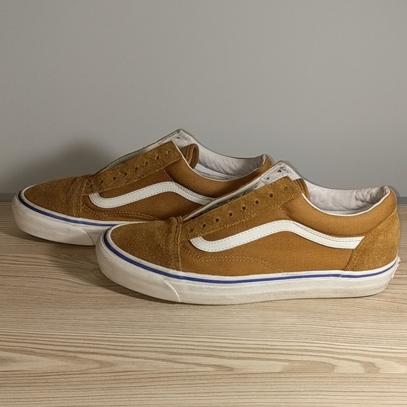 Brown Old Skool Suede Vans - Picture 1 of 3